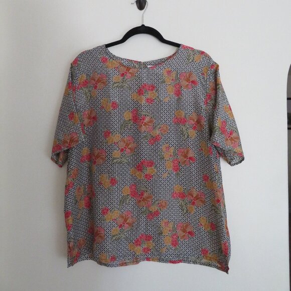 Vintage | Size 14 | 100% Silk Floral Boho Short Sleeve Blouse Top Shirt - Picture 1 of 9